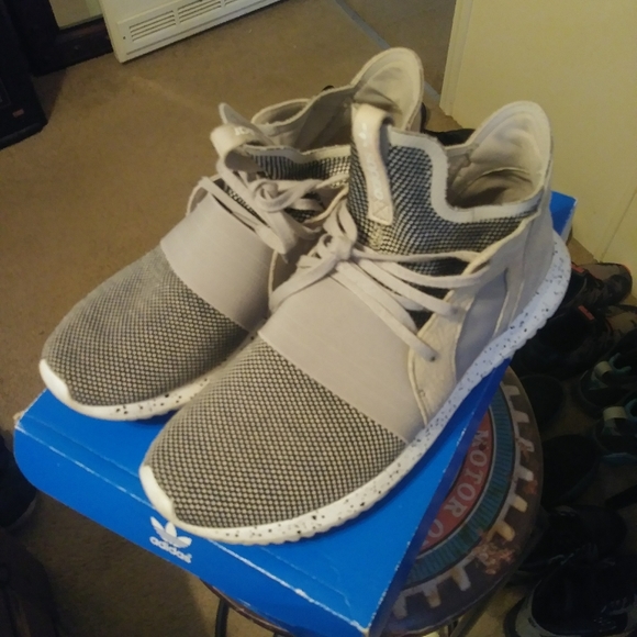 Adidas Tubular - Picture 4 of 4
